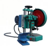 冲床和冲孔机的比较　